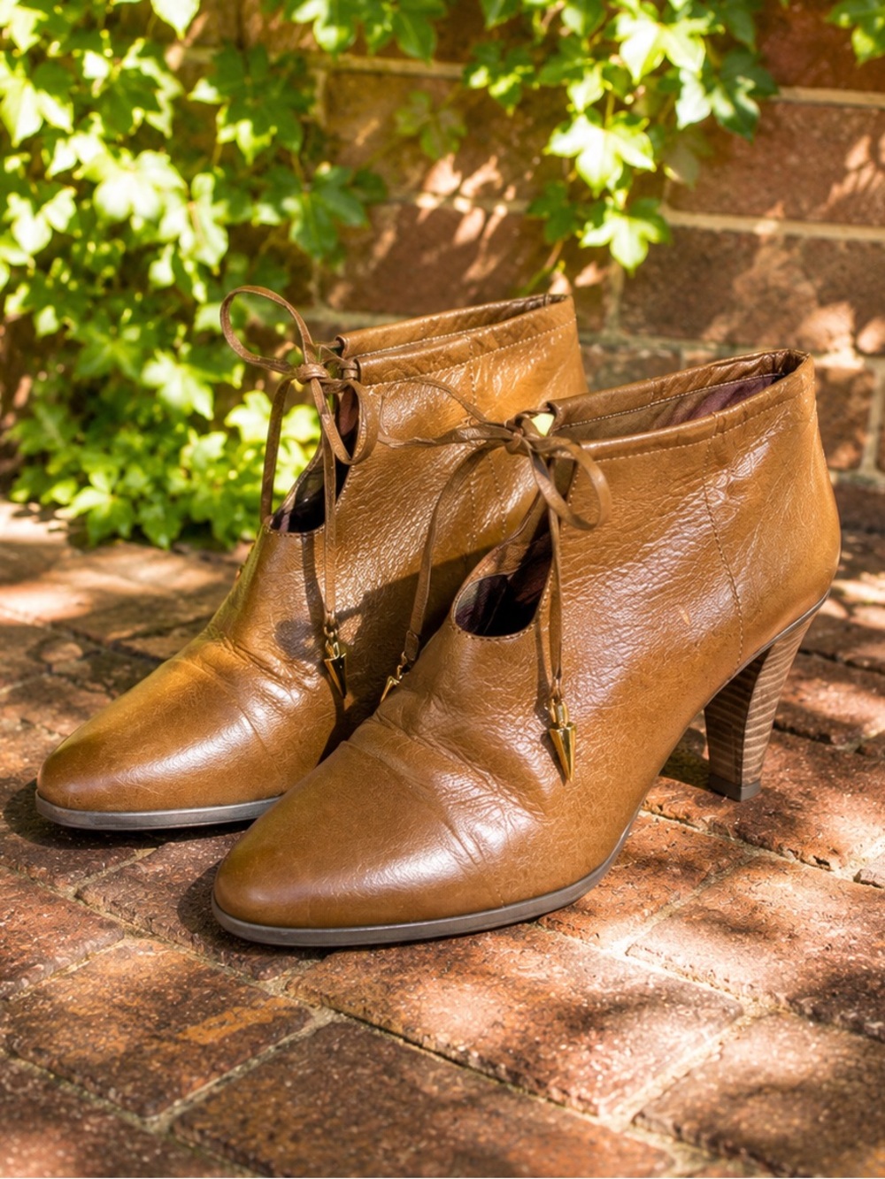 REBECCA MINKOFF Quiet Luxury Cocoa Leather Keyhole Opening Ankle Boots, 7 - Picture 2 of 15